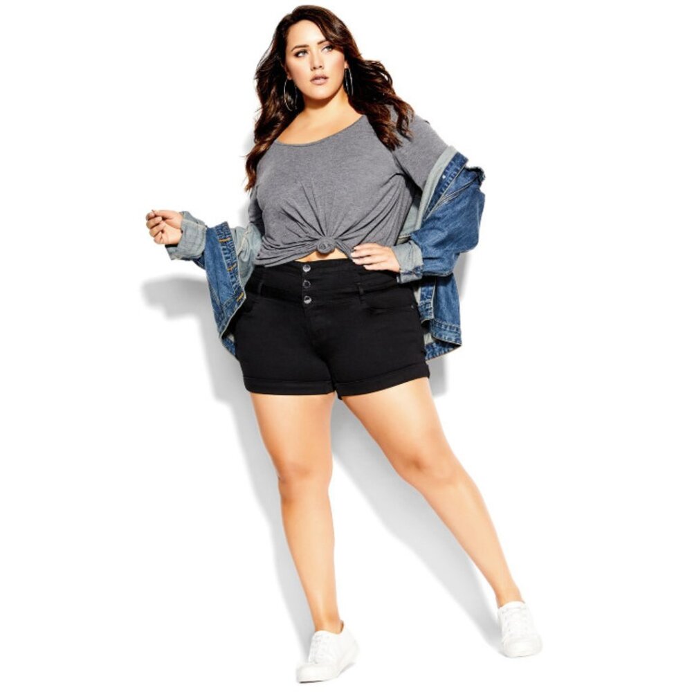 CITY CHIC | NWT Black The Edit High Rise Button Fly Cuffed Shorts | Size 12